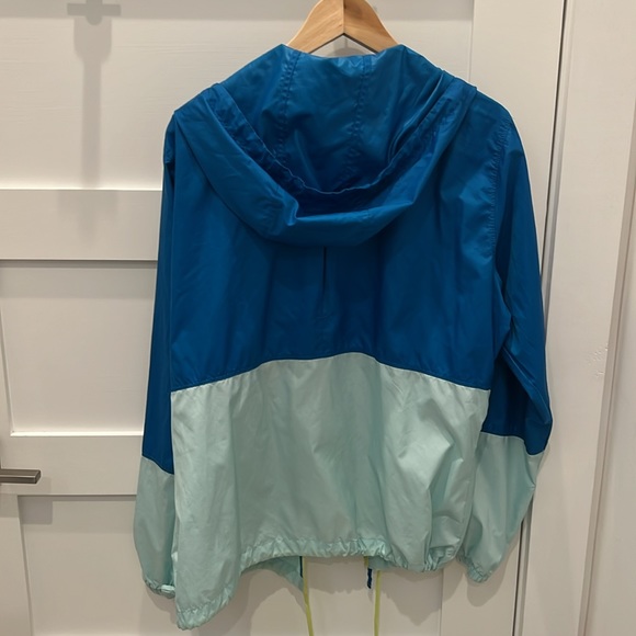 Columbia windbreaker - Picture 3 of 3